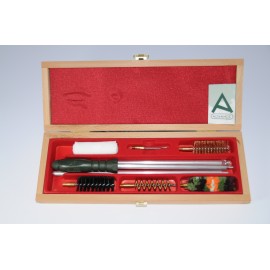  Shotgun cleaning kit with three-piece aluminium cleaning rod.