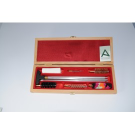 Shotgun cleaning kit with three-piece aluminium cleaning rod.